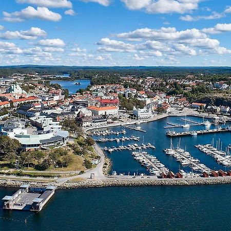 Trevlig Laegenhet Naera Stroemstad Centrum Buitenkant foto